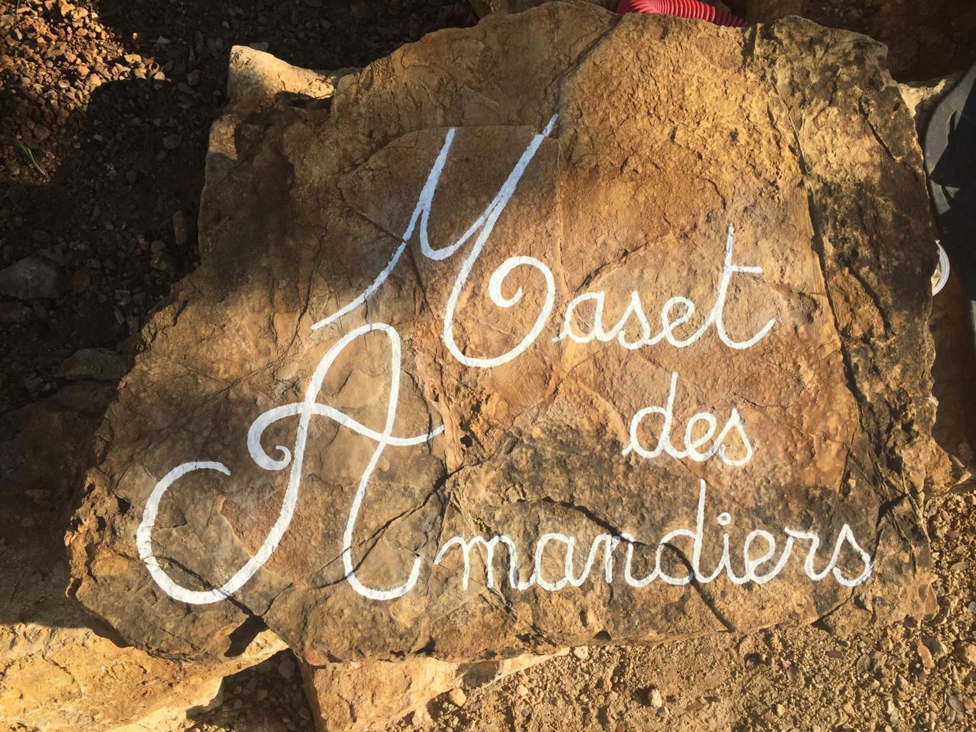 Maset Des Amandiers Cotignac Exterior photo